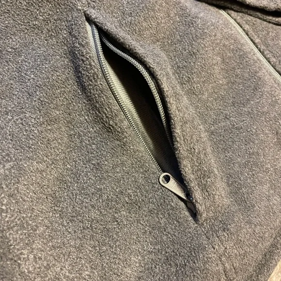 Columbia Women's Charcoal Fleece Jacket - Picture 3 of 10